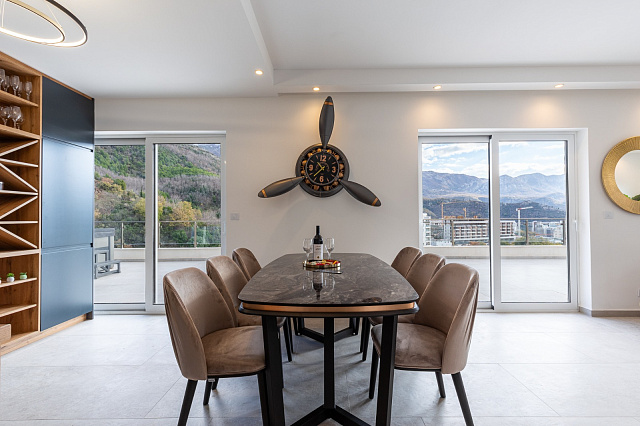 For sale: a spacious and luxuriously furnished three-bedroom apartment in the Sunny Side complex. — photo 9
